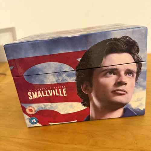 Smallville complete series - smallville,