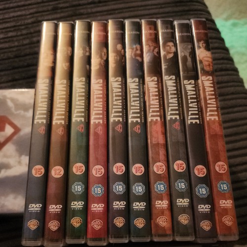 Warner bros smallville - bros.,